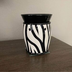 Black and White Zebra Print Ceramic Warmer